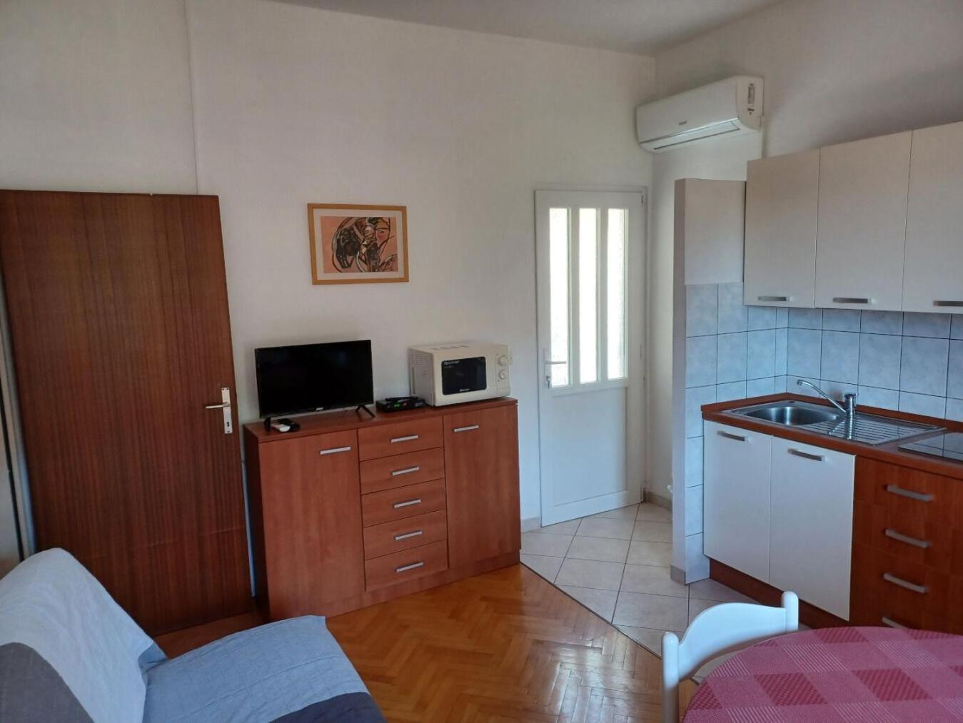 Apartments Mari Крило Экстерьер фото