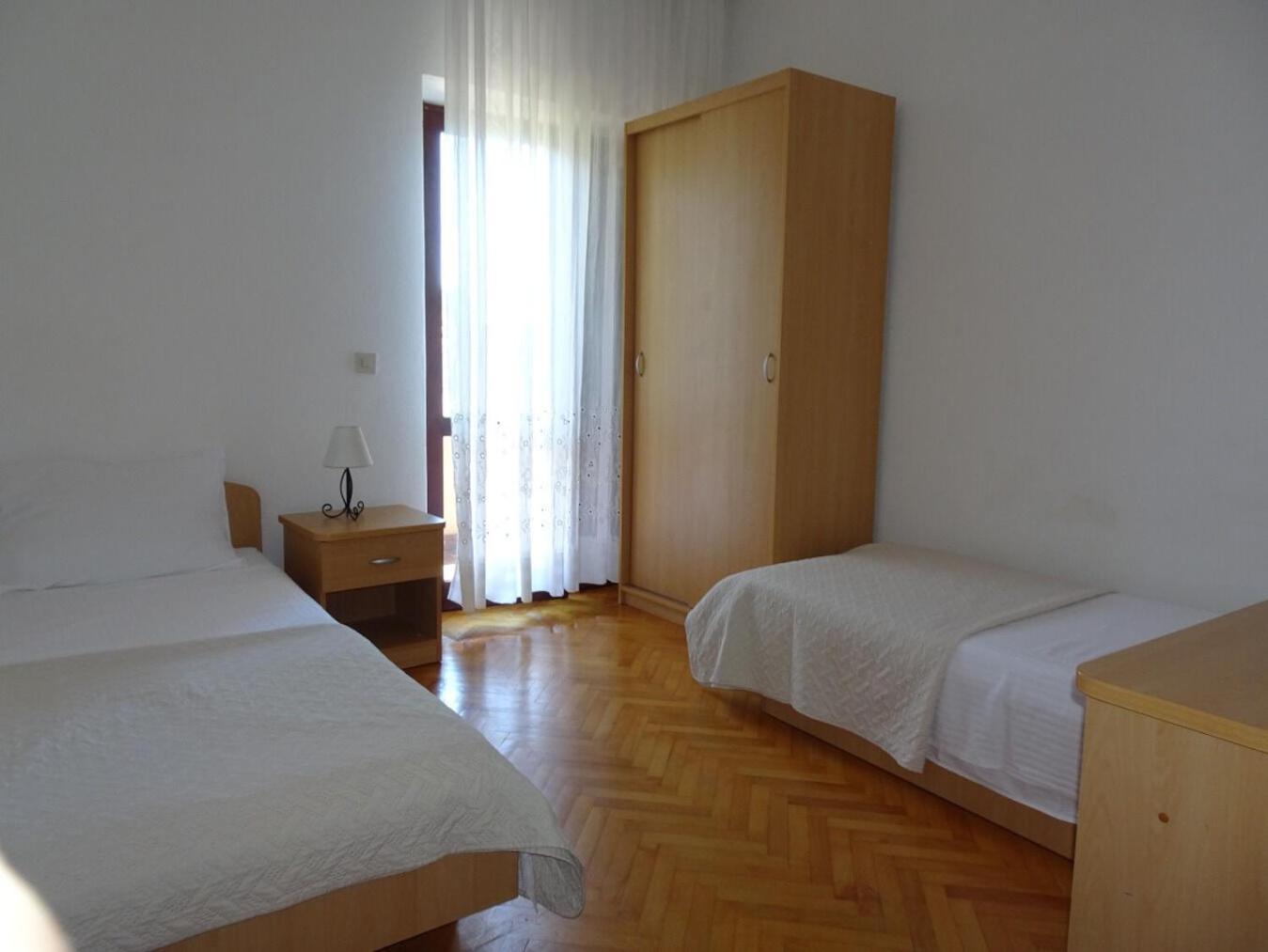 Apartments Mari Крило Экстерьер фото