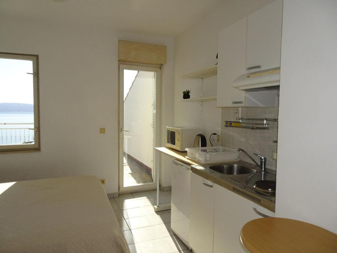 Apartments Mari Крило Экстерьер фото
