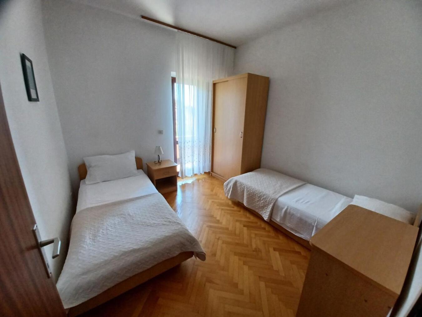 Apartments Mari Крило Экстерьер фото